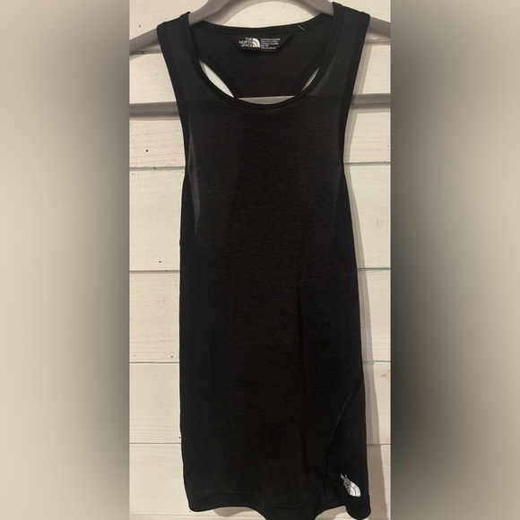 North Face Black Tank Top Sleek and Versatile . Size XS Great condition! - Picture 1 of 7
